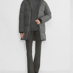 Aritzia super puff2o, gray, Size M, like new.